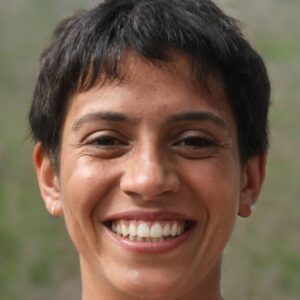 Δανάη Κωνσταντίνου - Συγγραφέας